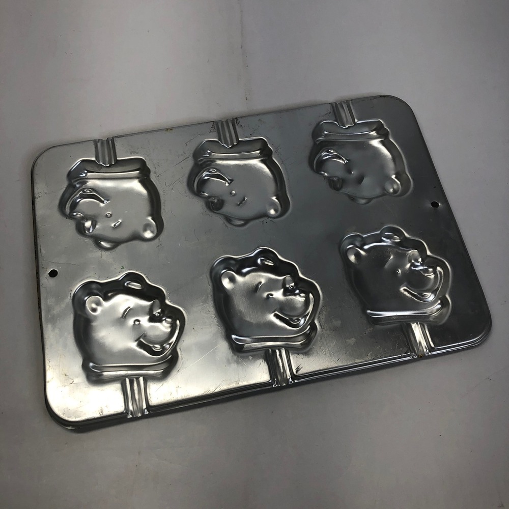 Wilton Disney Winnie the Pooh Lollipop Mold- Cookie Cake Pop Treat Pan